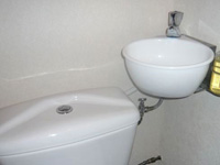 WiCi Mini, das Mini Waschbecken für Gäste WC - Herr P - 2 auf 2
